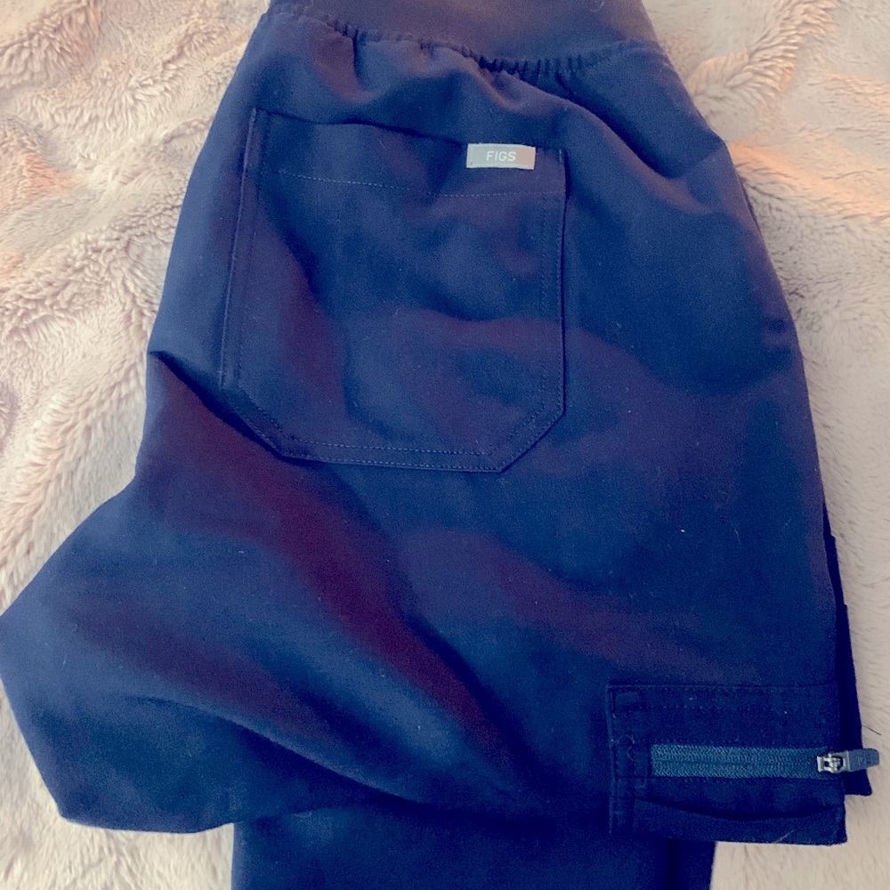 Maternity scrub set